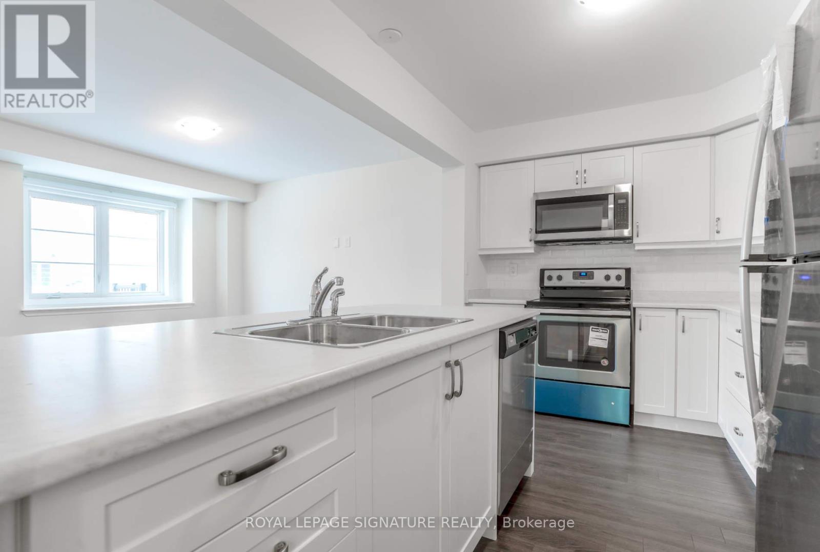 8 Fusilier Drive, Toronto, Ontario  M1L 0J4 - Photo 11 - E12479447