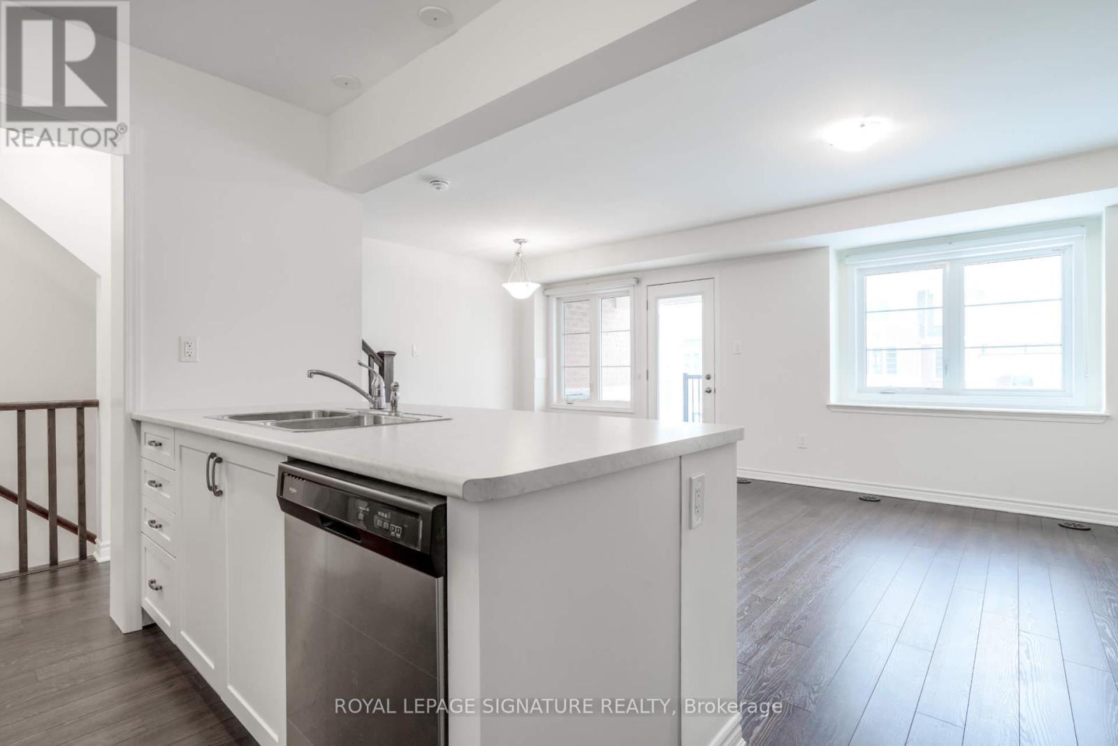 8 Fusilier Drive, Toronto, Ontario  M1L 0J4 - Photo 12 - E12479447