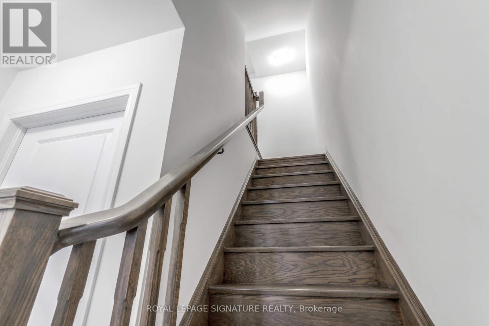 8 Fusilier Drive, Toronto, Ontario  M1L 0J4 - Photo 7 - E12479447