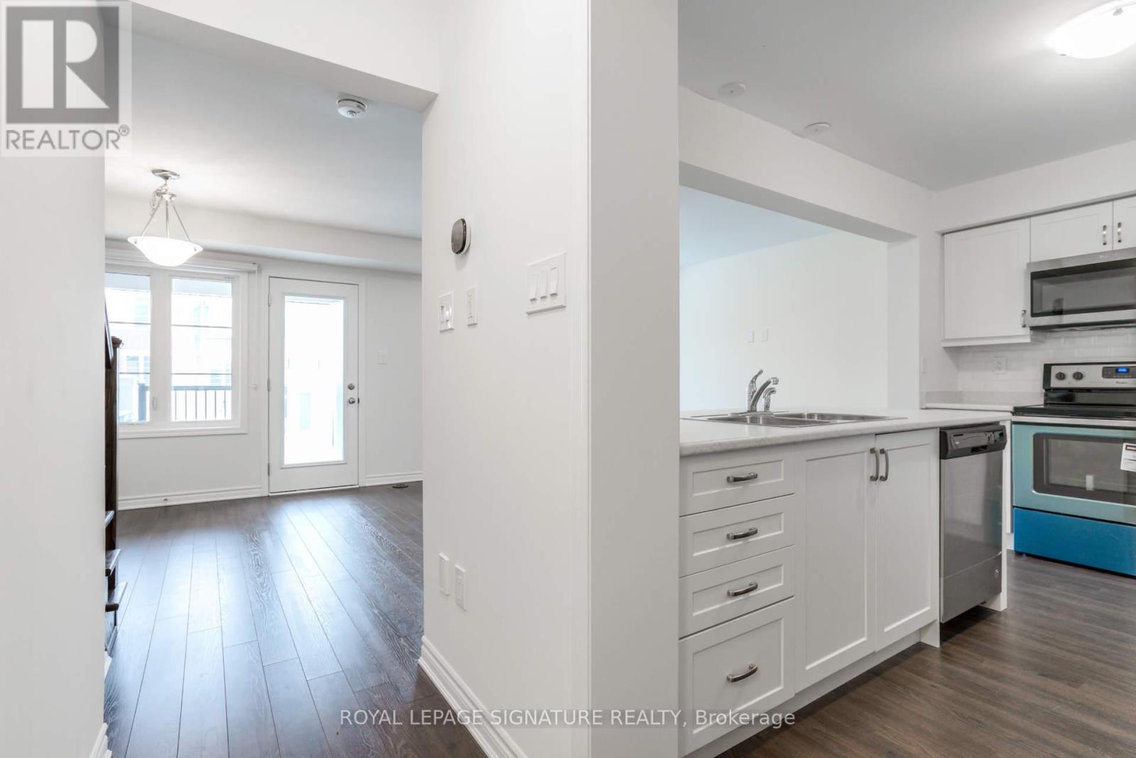 8 Fusilier Drive, Toronto, Ontario  M1L 0J4 - Photo 8 - E12479447