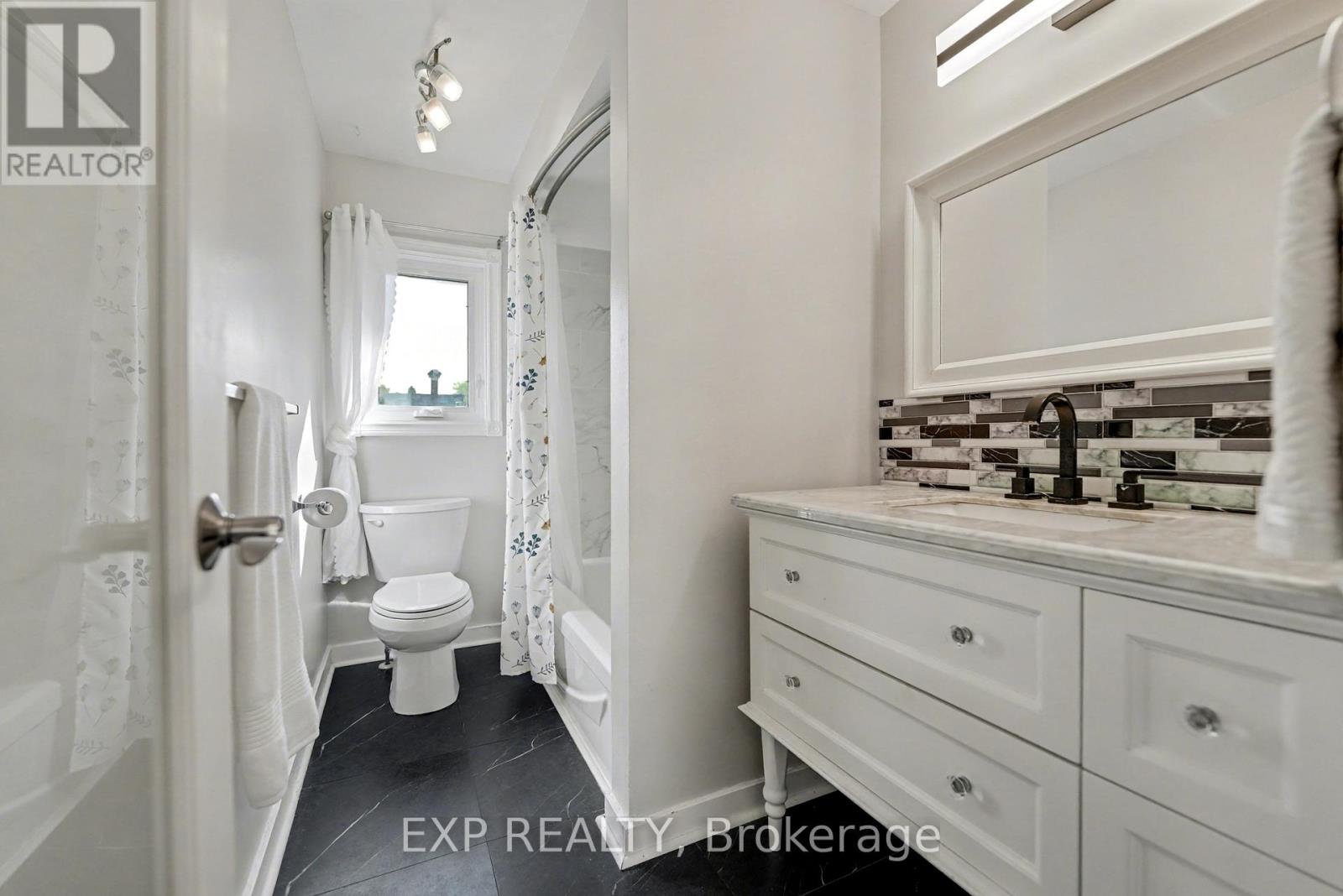 6 Mozart Court, Whitby, Ontario  L1N 5N5 - Photo 24 - E12479470