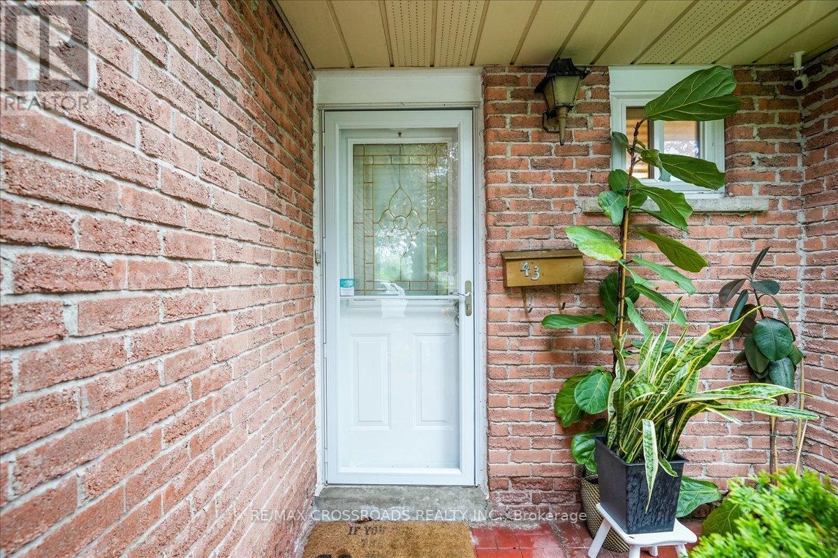 43 - 121 L'amoreaux Drive, Toronto, Ontario  M1W 2J9 - Photo 2 - E12479490