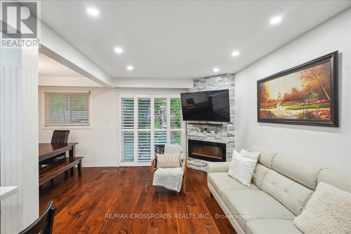 43 - 121 L'amoreaux Drive, Toronto, Ontario  M1W 2J9 - Photo 6 - E12479490
