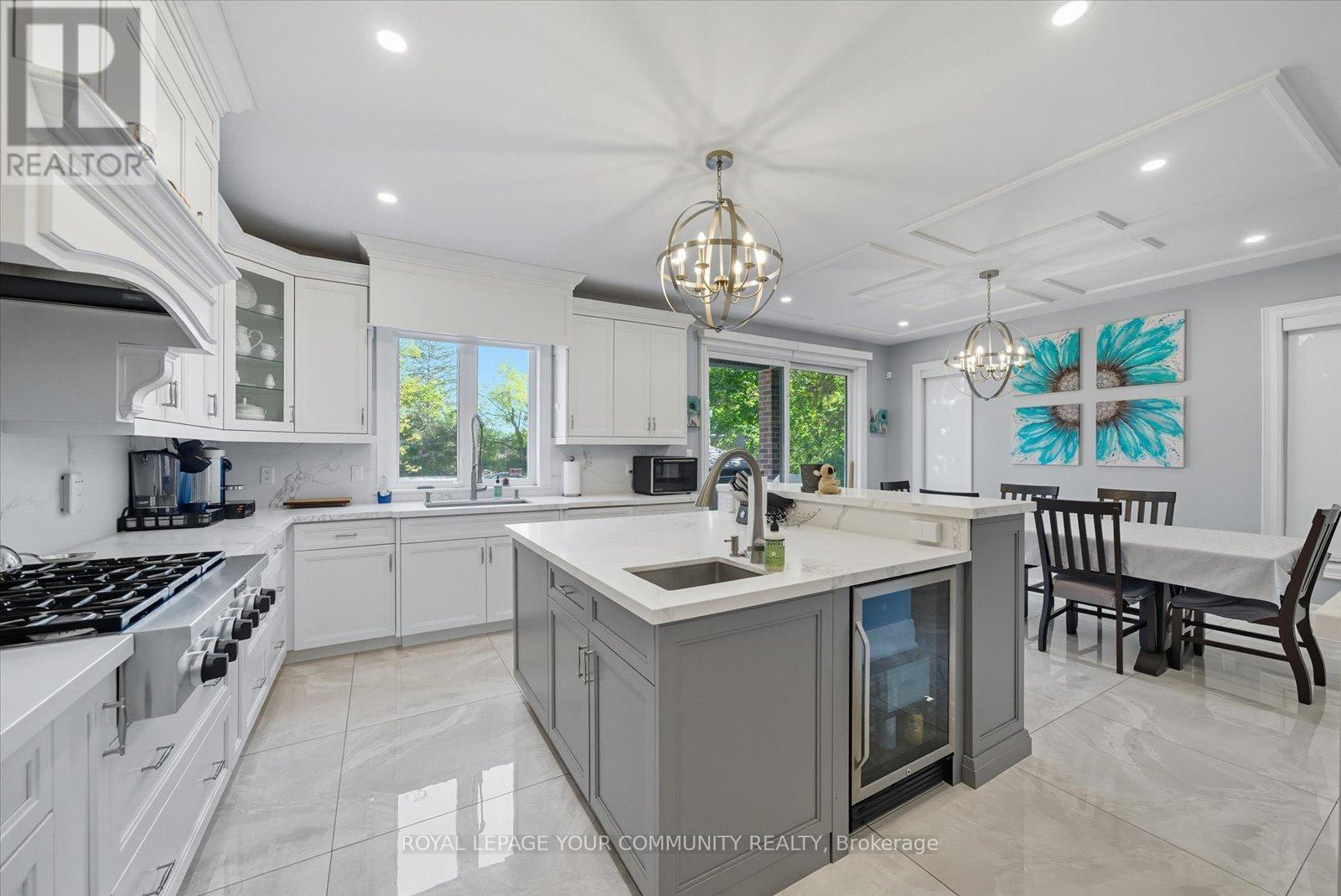 47 Hall Street, Richmond Hill, Ontario  L4C 4N7 - Photo 8 - N12479455