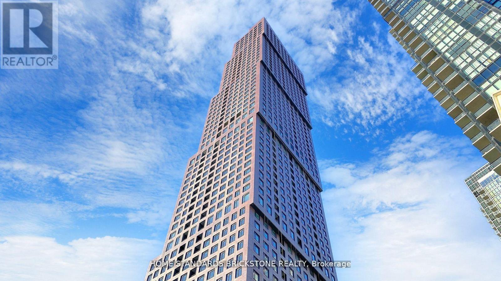 3501 - 2920 Highway 7 Road, Vaughan, Ontario  L4K 0P4 - Photo 2 - N12479462
