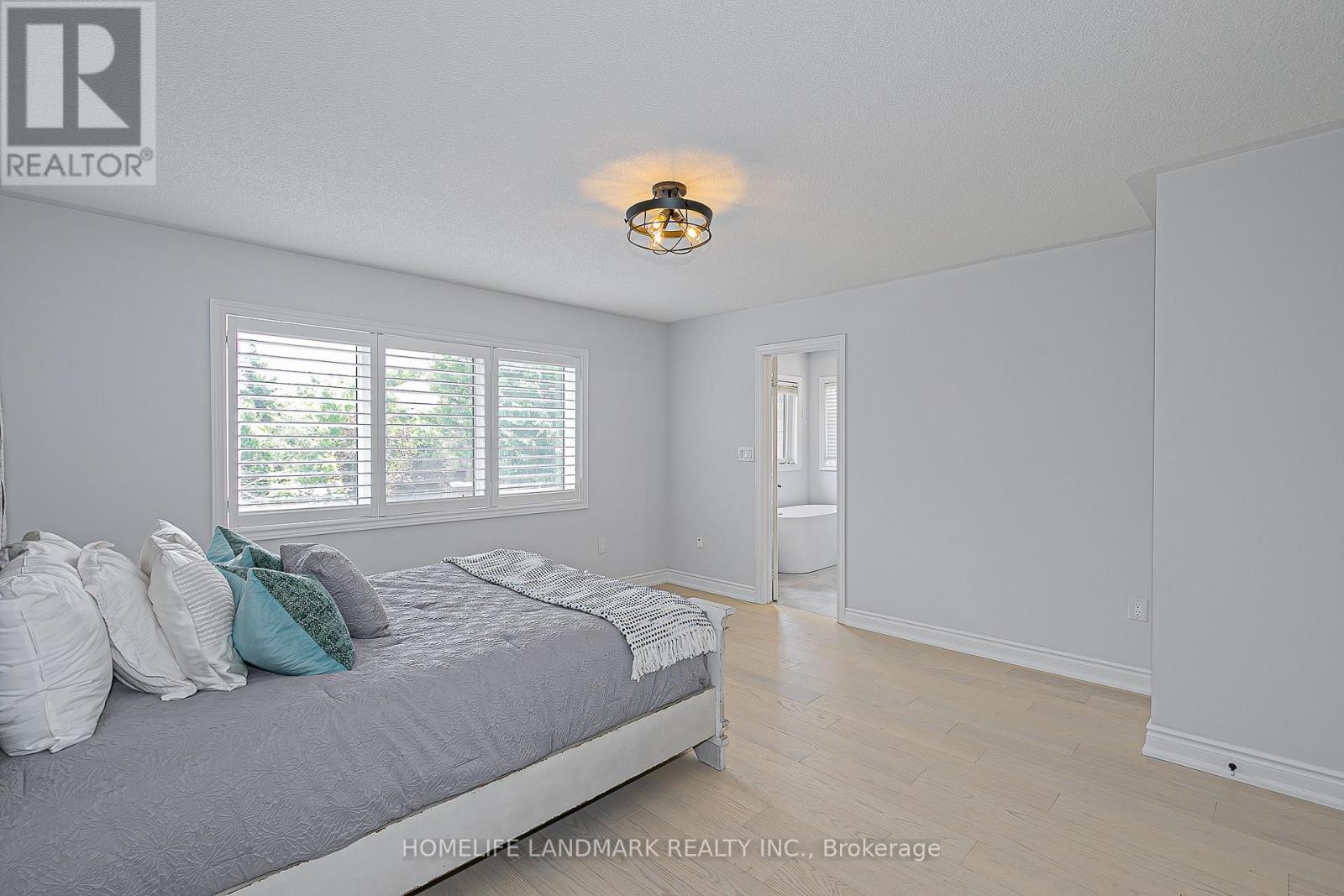 9 Longwood Avenue, Richmond Hill, Ontario  L4E 4B1 - Photo 24 - N12479472
