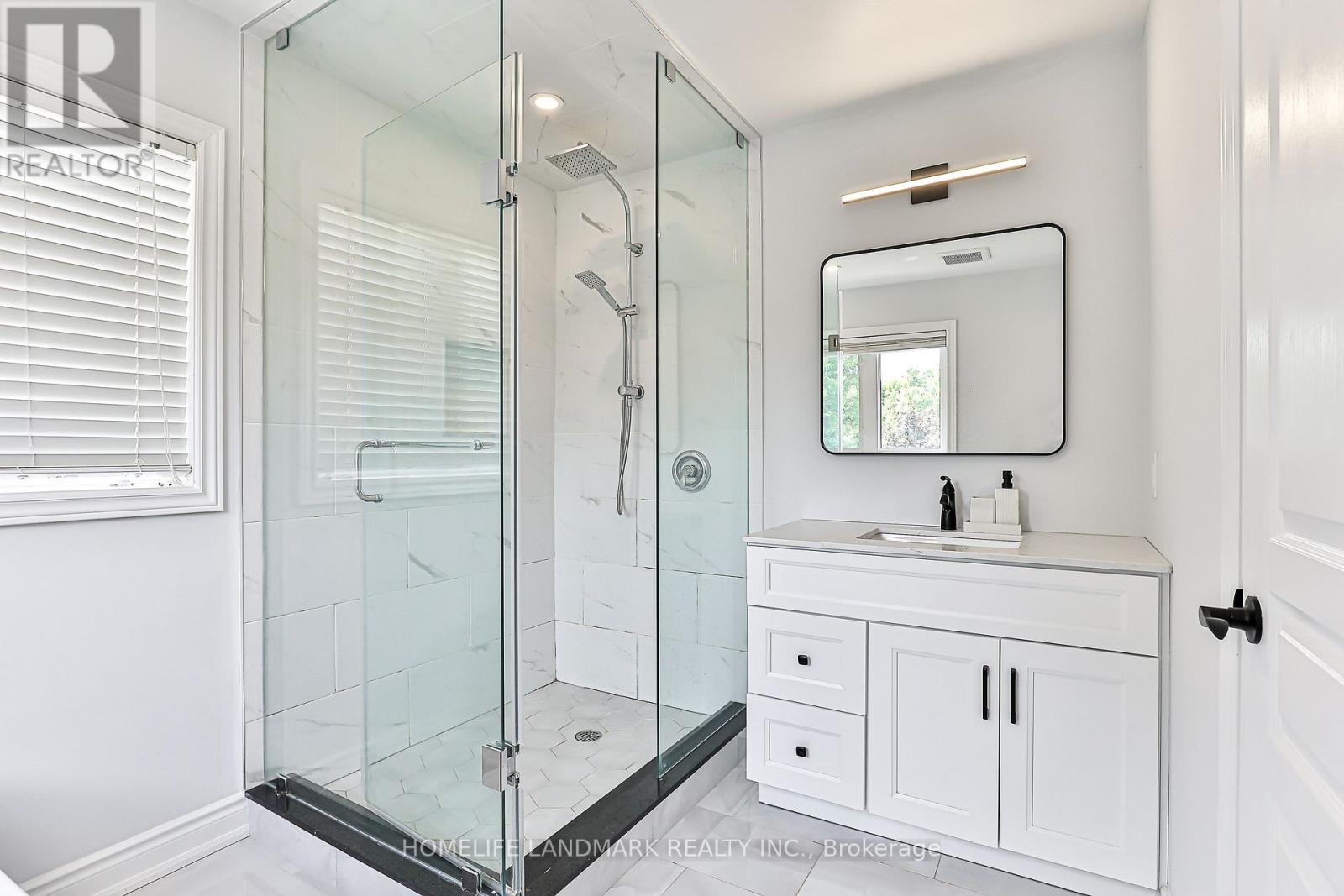 9 Longwood Avenue, Richmond Hill, Ontario  L4E 4B1 - Photo 28 - N12479472