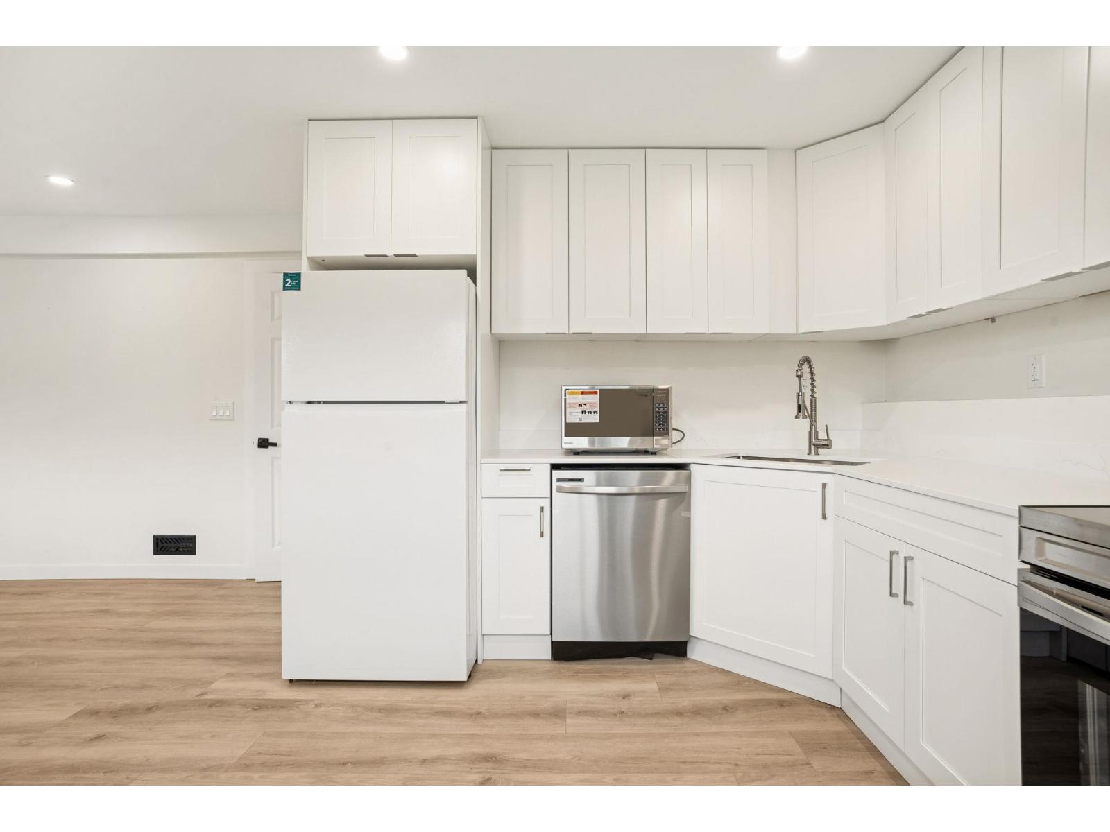 15962 North Bluff Road, White Rock, British Columbia  V4B 3G8 - Photo 19 - R3061539