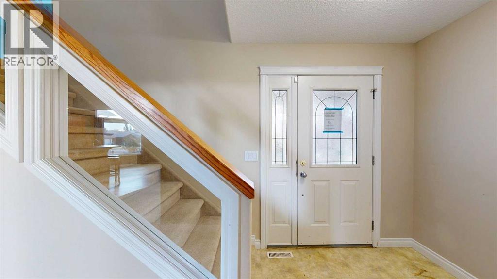 251 Laffont Way, Fort Mcmurray, Alberta  T9K 2R2 - Photo 3 - A2245319