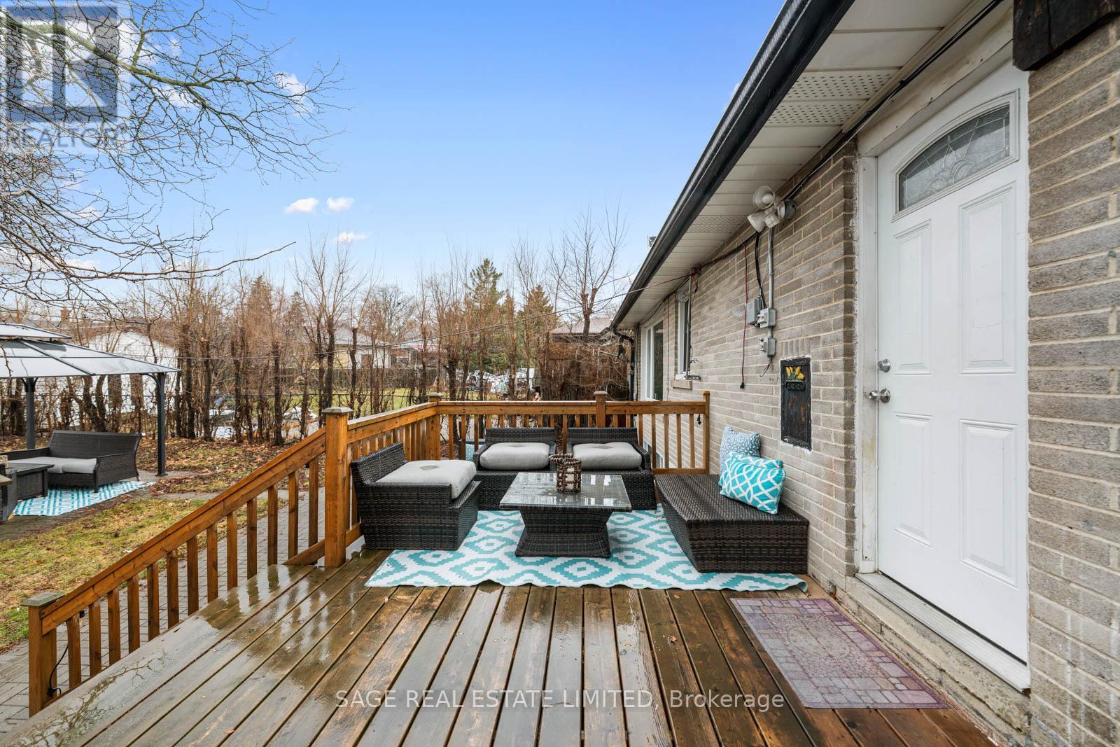 45 Dashwood Crescent, Toronto, Ontario  M9V 2N9 - Photo 39 - W12478629