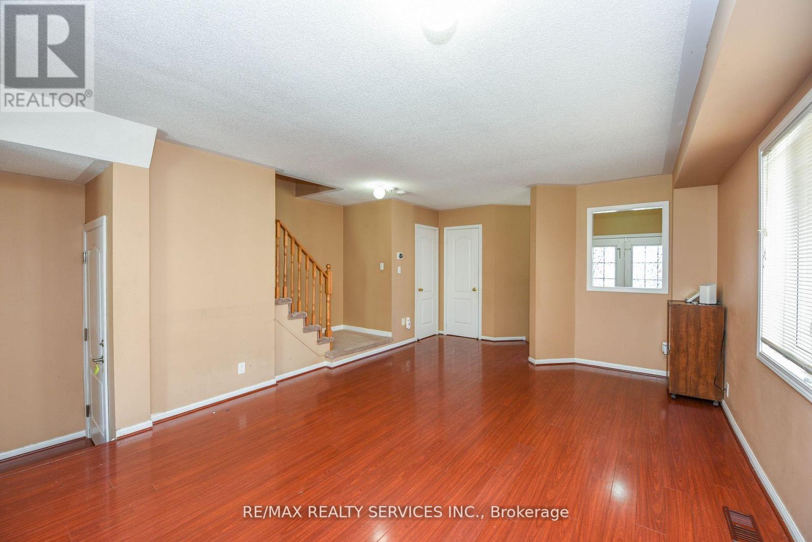 Upper - 172 Native Landing Crescent, Brampton, Ontario  L6X 5A7 - Photo 6 - W12479446