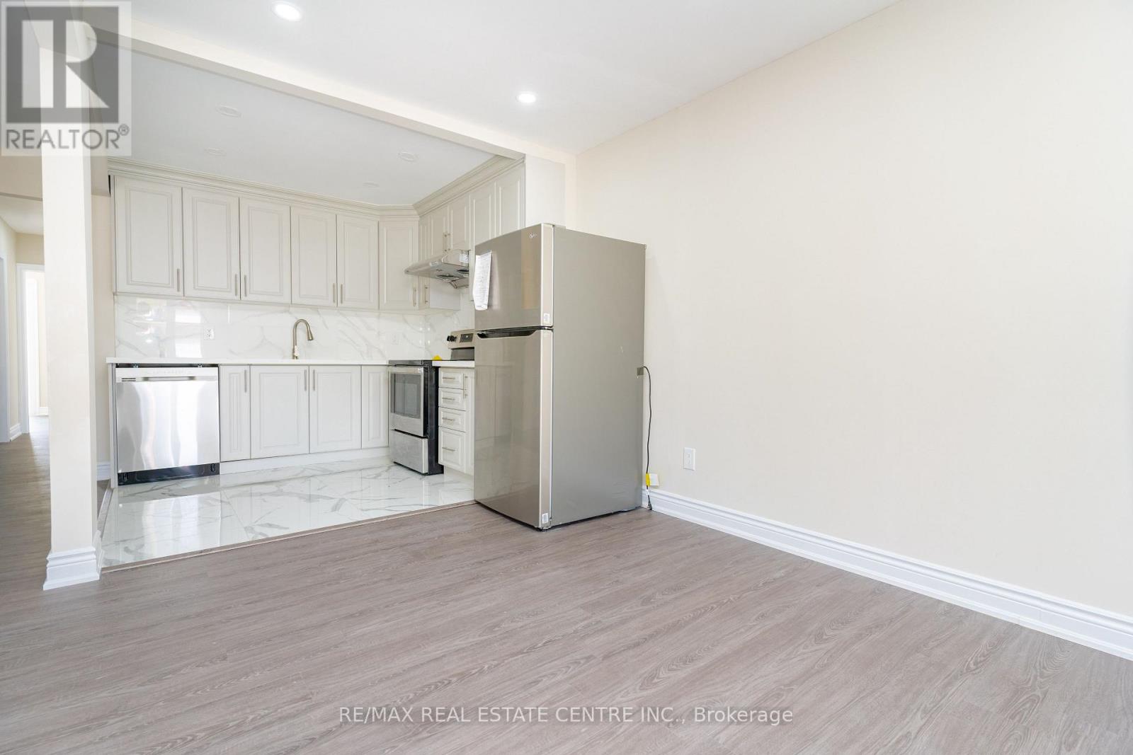 54 Princess Street, Orangeville, Ontario  L9W 1W3 - Photo 8 - W12479450