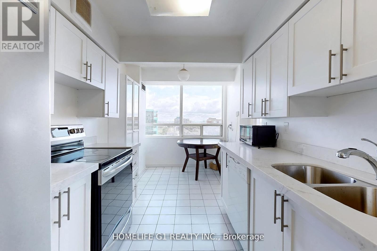 1111 - 50 Kingsbridge Garden Circle, Mississauga, Ontario  L5R 1Y2 - Photo 18 - W12479457