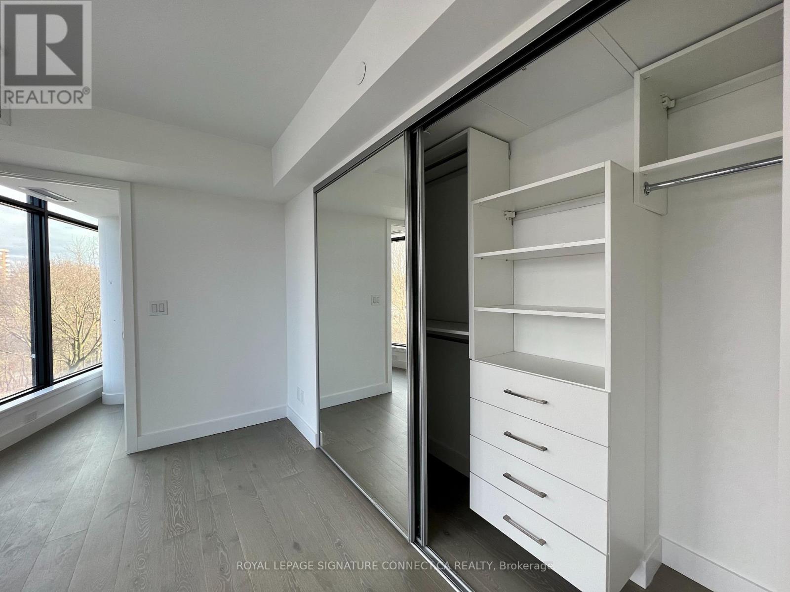 214 - 160 Kingsway Crescent, Toronto, Ontario  M8X 2R2 - Photo 12 - W12479477