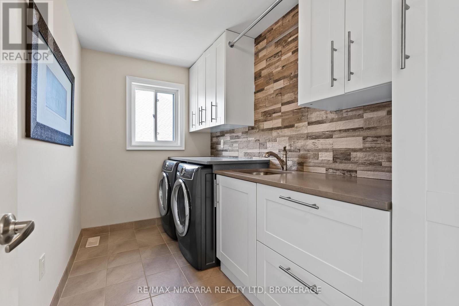 54 Philmori Boulevard, Pelham, Ontario  L0S 1E5 - Photo 22 - X12479518