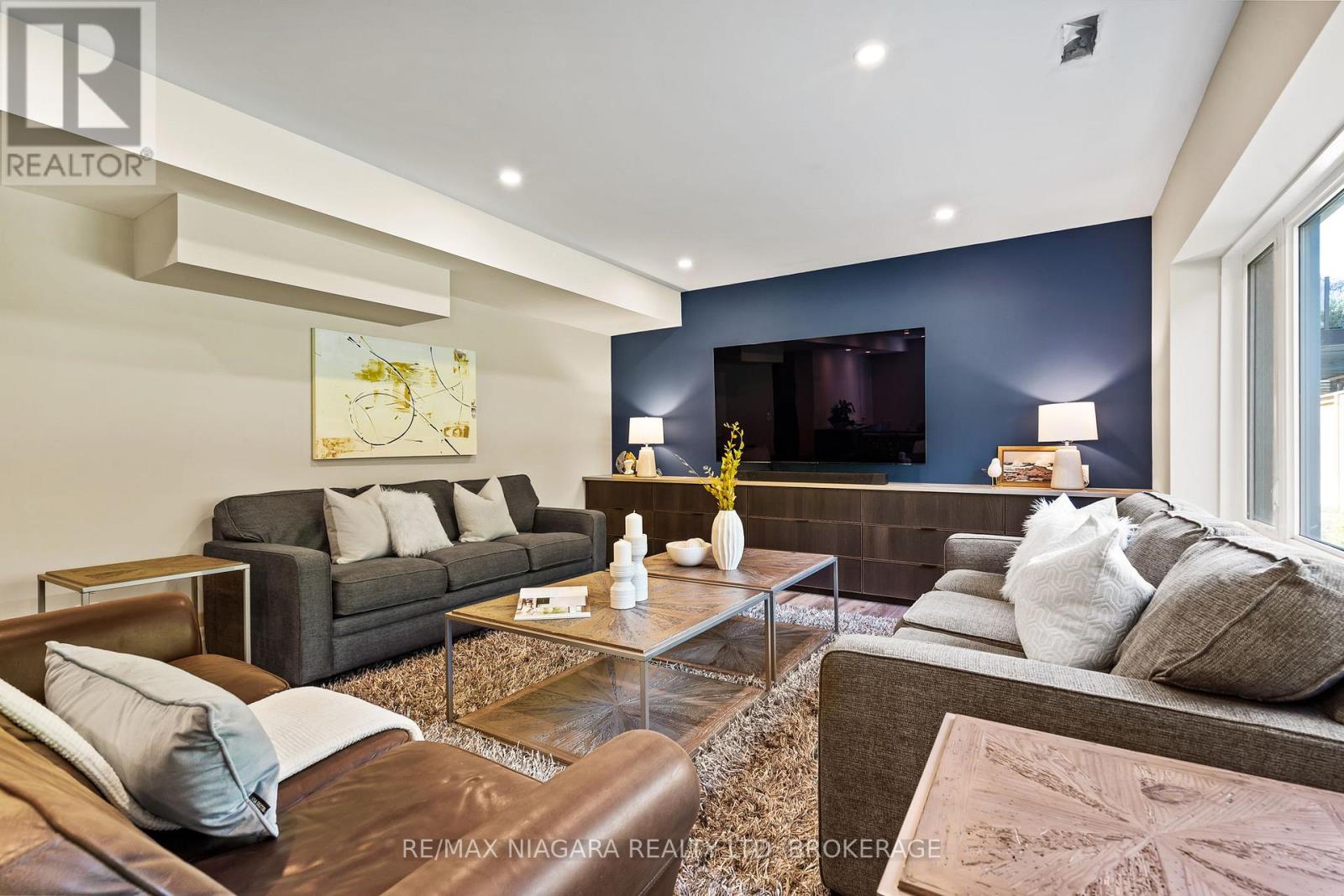 54 Philmori Boulevard, Pelham, Ontario  L0S 1E5 - Photo 31 - X12479518