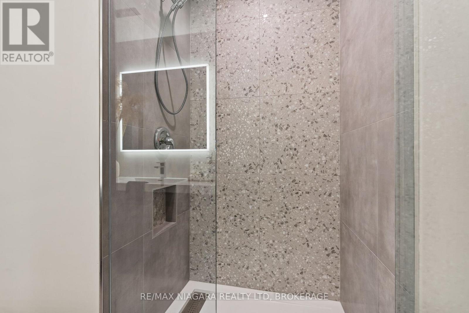 54 Philmori Boulevard, Pelham, Ontario  L0S 1E5 - Photo 36 - X12479518