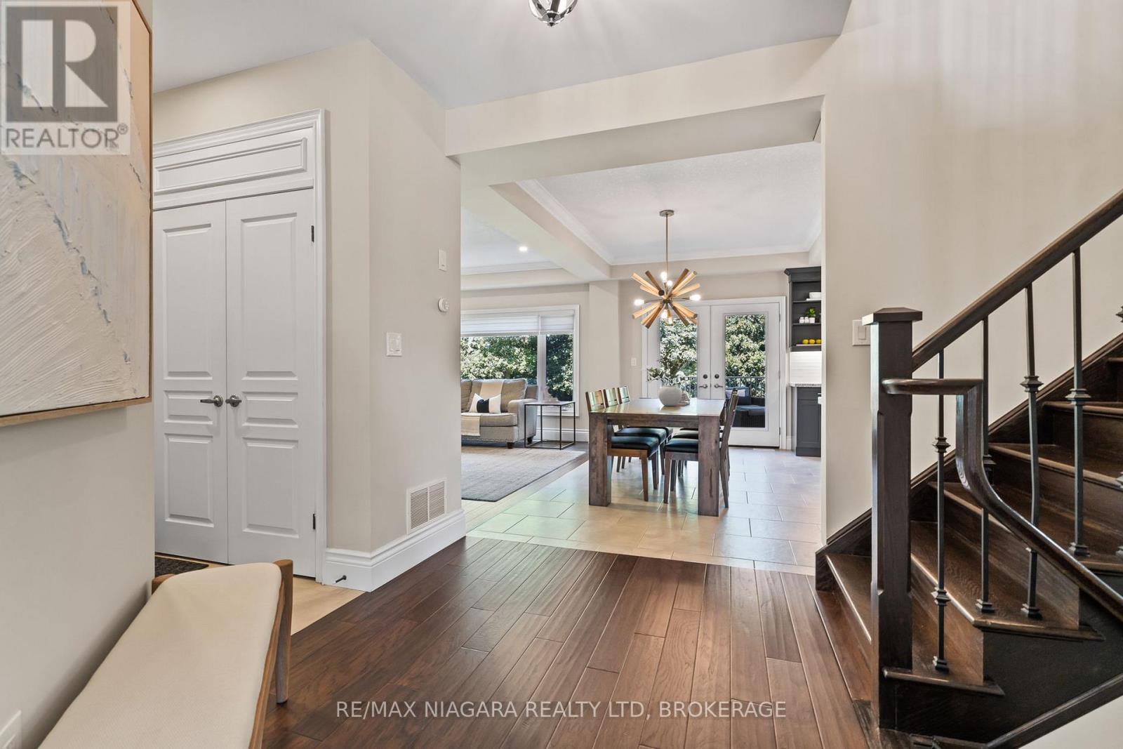 54 Philmori Boulevard, Pelham, Ontario  L0S 1E5 - Photo 6 - X12479518