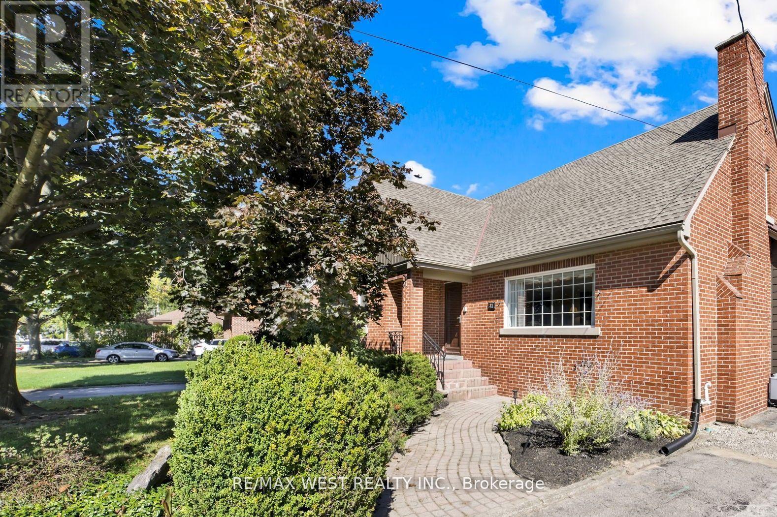31 LOWER HORNING ROAD, Hamilton, Ontario