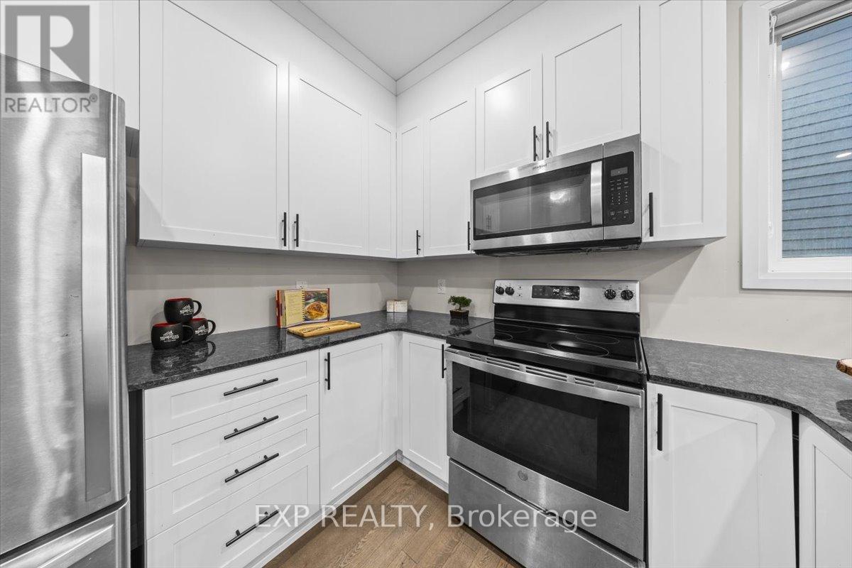 6347 Perth Street, Ottawa, Ontario  K0A 2Z0 - Photo 12 - X12479483