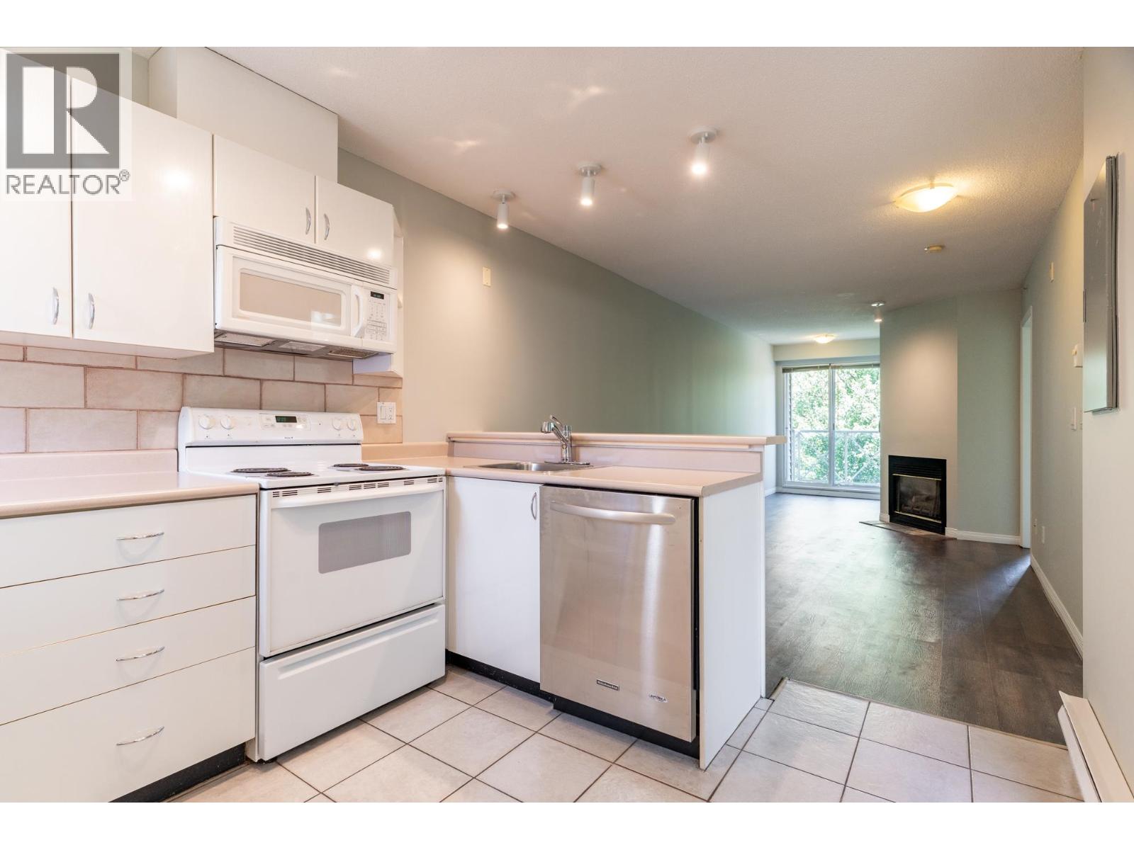 404 528 Rochester Avenue, Coquitlam, British Columbia  V3K 7A5 - Photo 3 - R3061520