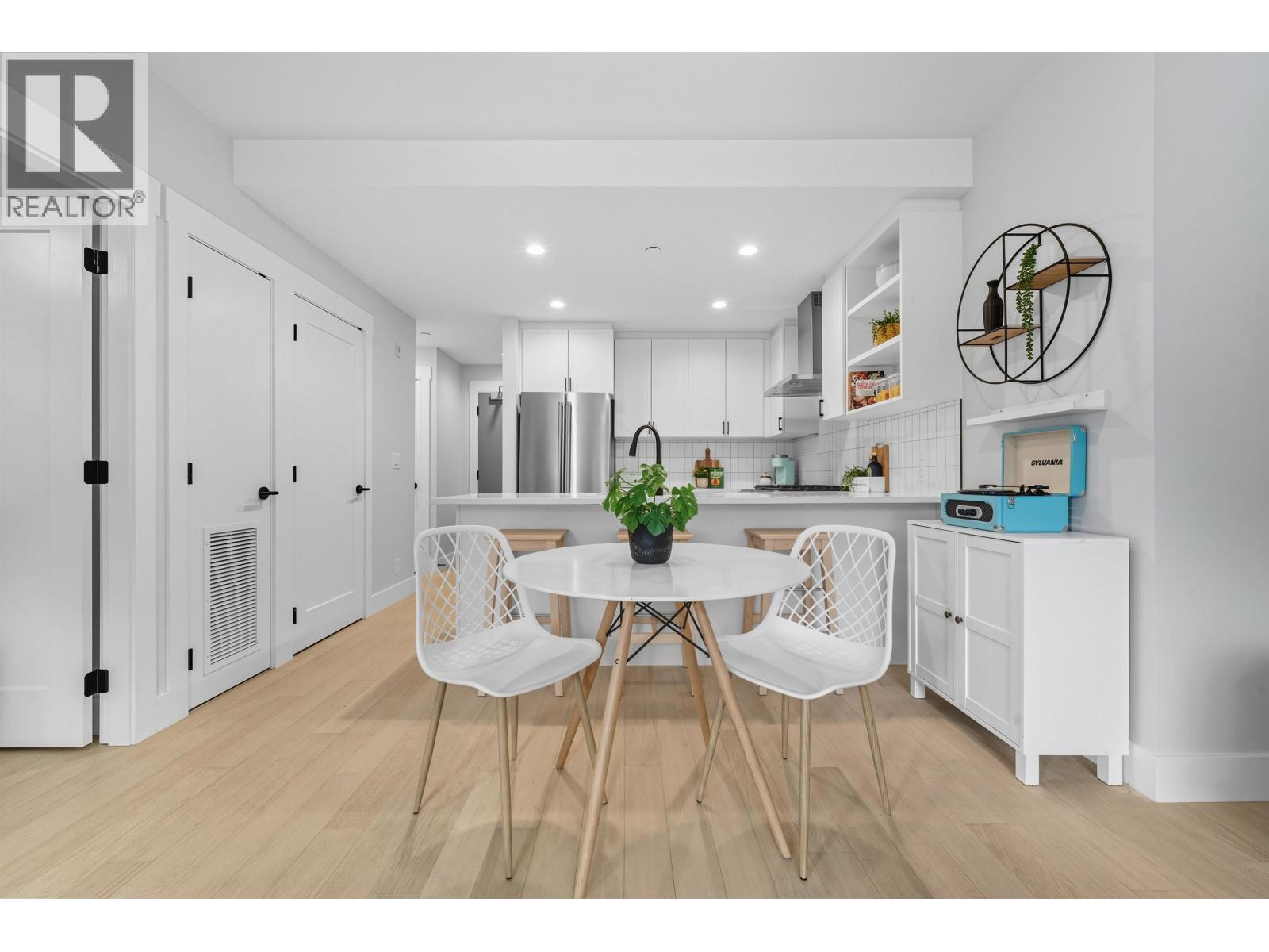 201 22226 Brown Avenue, Maple Ridge, British Columbia  V2X 4R2 - Photo 8 - R3061525