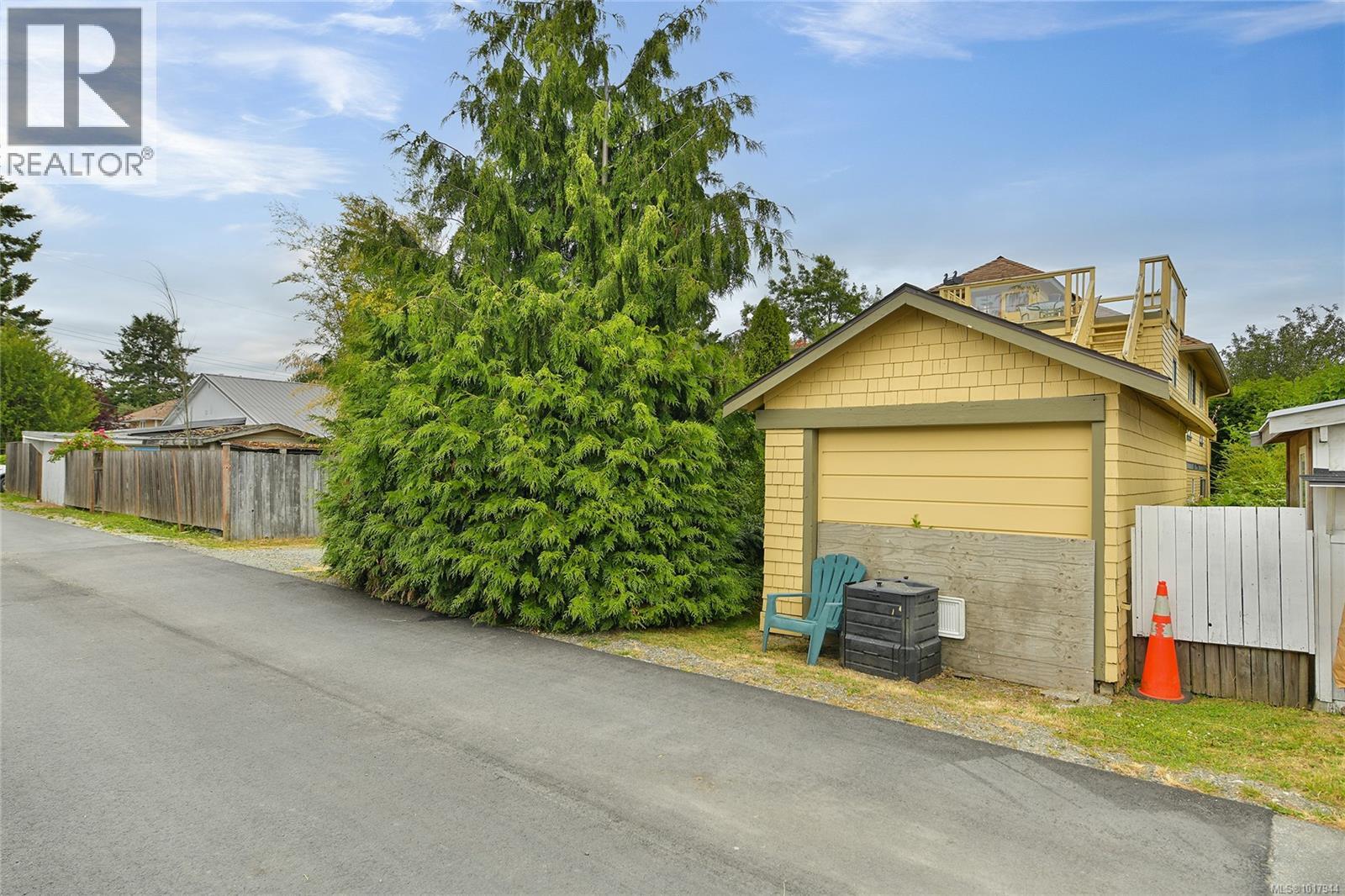 9632 Seventh St, Sidney, British Columbia  V8L 2V3 - Photo 40 - 1017944