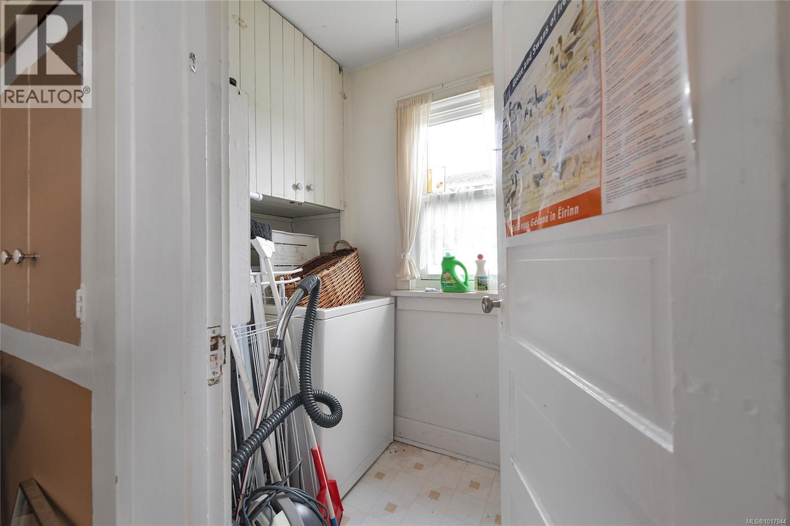 9632 Seventh St, Sidney, British Columbia  V8L 2V3 - Photo 13 - 1017944