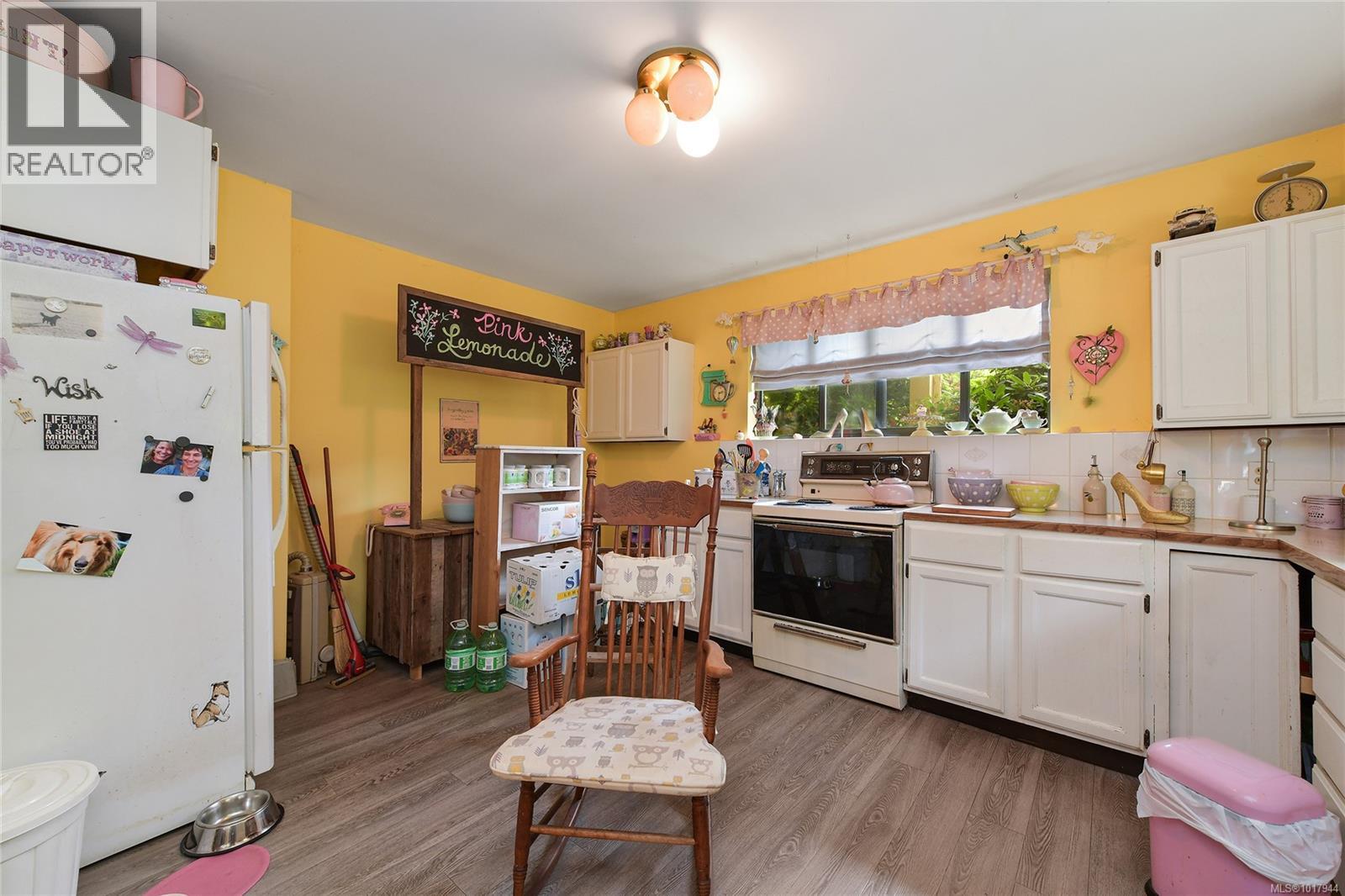 9632 Seventh St, Sidney, British Columbia  V8L 2V3 - Photo 20 - 1017944