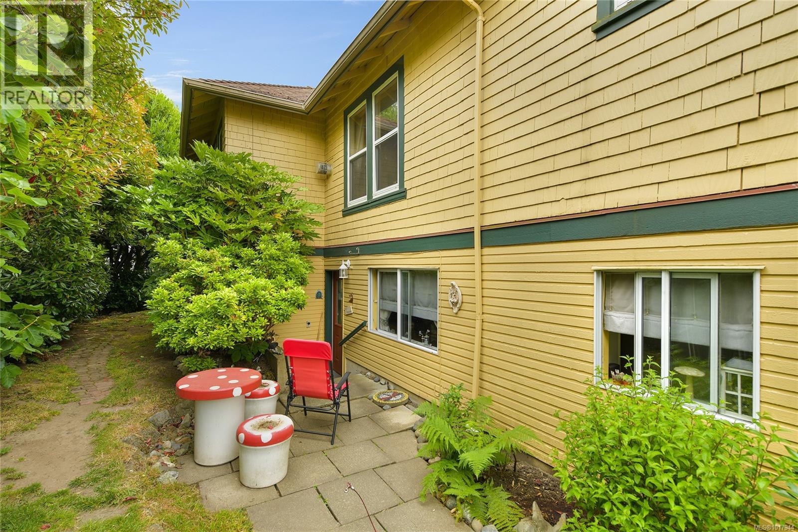 9632 Seventh St, Sidney, British Columbia  V8L 2V3 - Photo 42 - 1017944