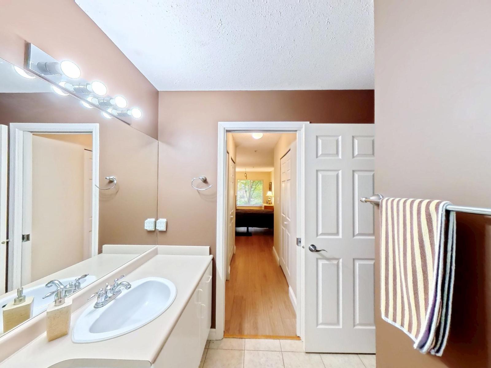 102 12130 80 Avenue, Surrey, British Columbia V3W 0V2 - Photo 12 - R3061171