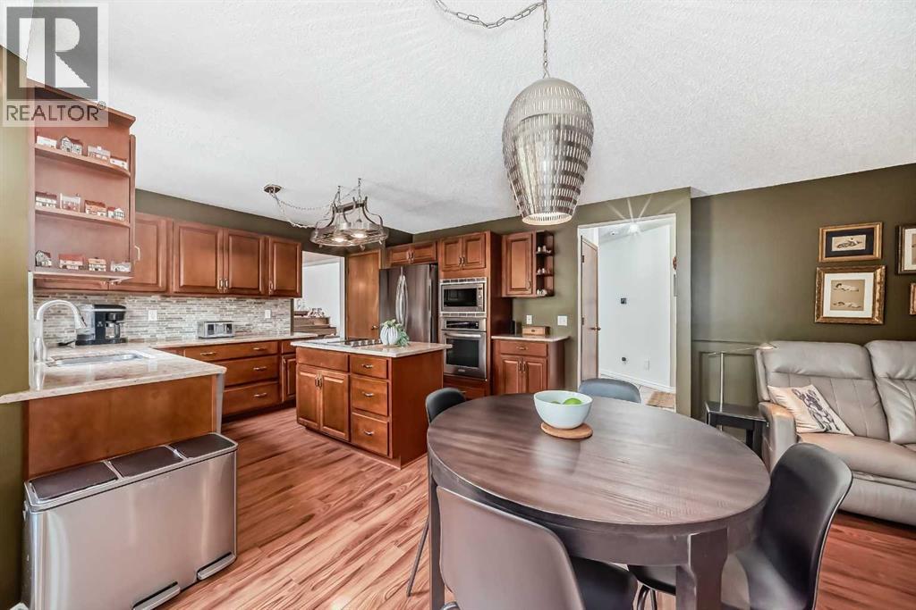 164 Woodfield Road Sw, Calgary, Alberta  T2W 3V9 - Photo 12 - A2261675