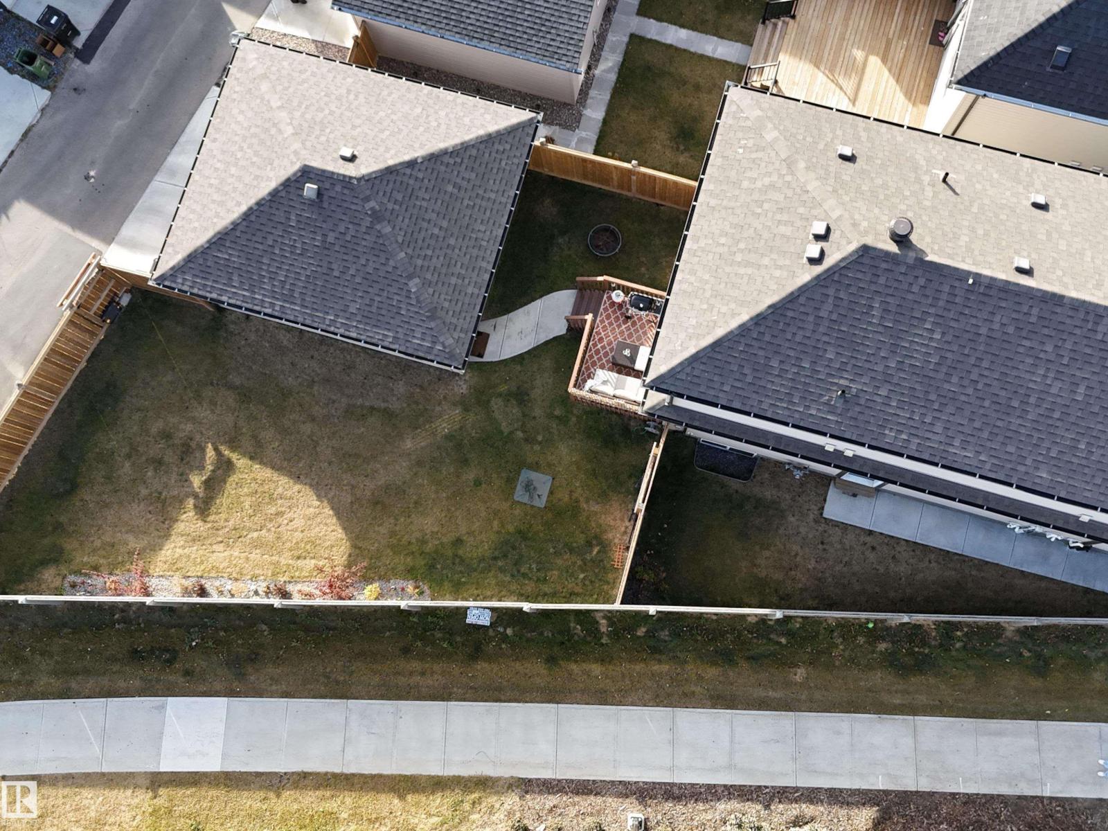5760 Cautley Cr Sw, Edmonton, Alberta  T6W 4X8 - Photo 3 - E4463275