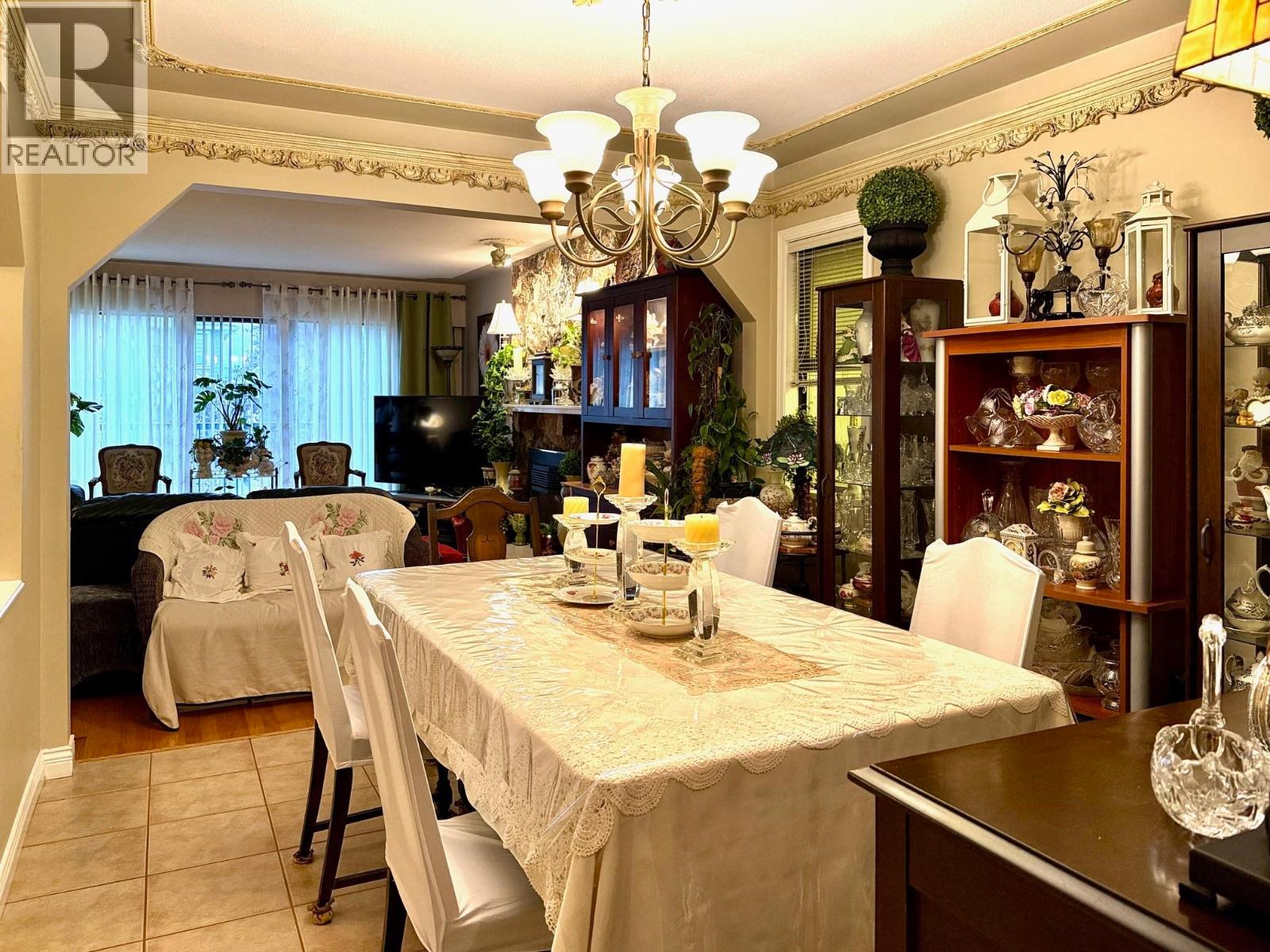 4116 Oxford Street, Burnaby, British Columbia  V5C 1C9 - Photo 4 - R3059867