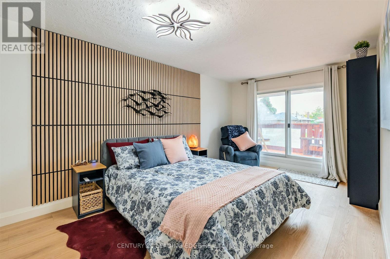 112 Wyndcliff Crescent, Toronto, Ontario  M4A 2K3 - Photo 17 - C12479503