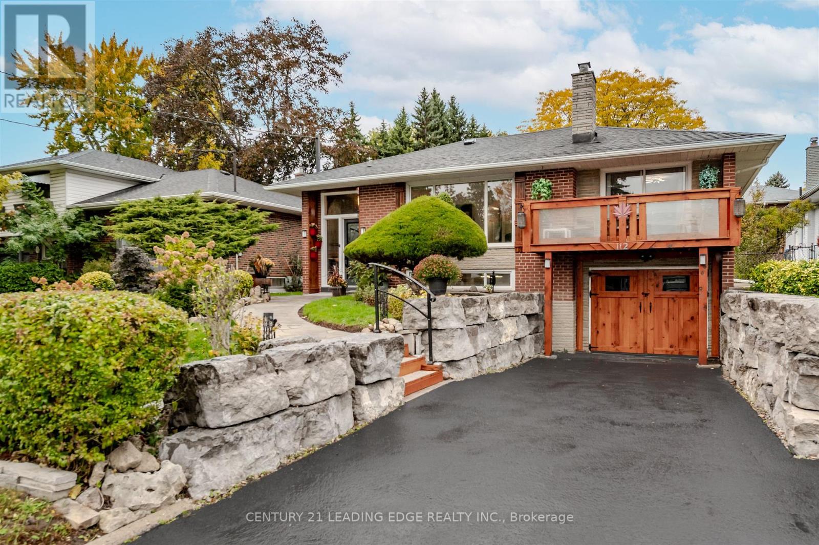 112 Wyndcliff Crescent, Toronto, Ontario  M4A 2K3 - Photo 2 - C12479503
