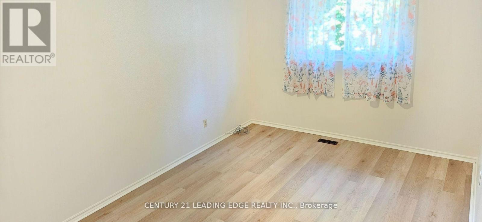 Upper - 39 Mallard Crescent, Brampton, Ontario  L6S 2T7 - Photo 22 - W12397200