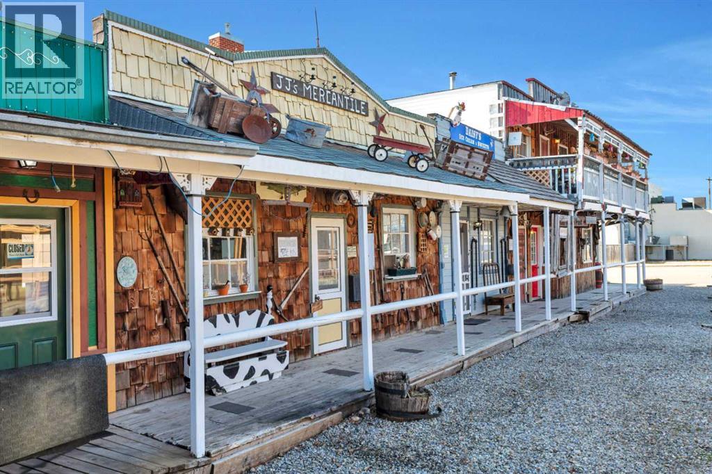 48 Main Street E, Big Valley, Alberta  T0J 0C9 - Photo 5 - A2210842