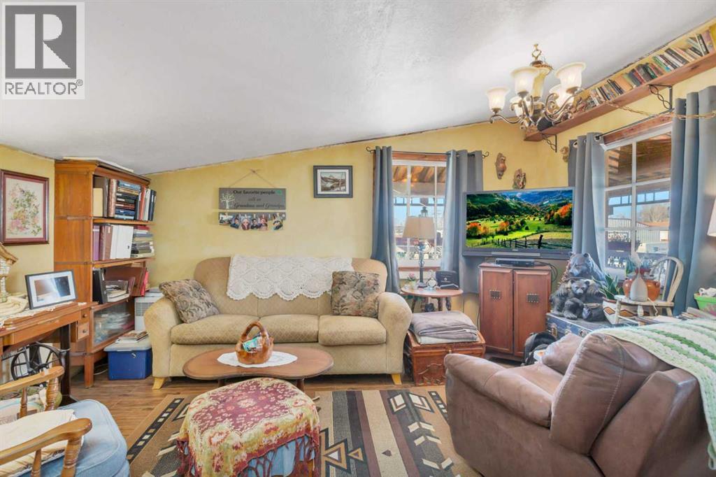 48 Main Street E, Big Valley, Alberta  T0J 0C9 - Photo 38 - A2210842