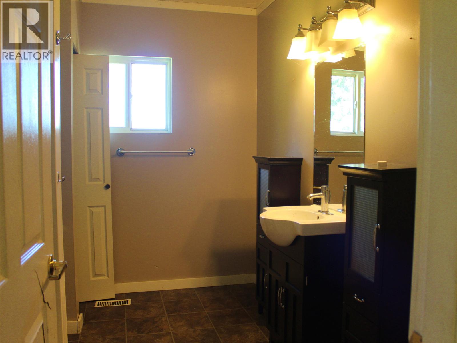 3514 Gun Range Road, Houston, British Columbia  V0J 1Z2 - Photo 15 - R3061555