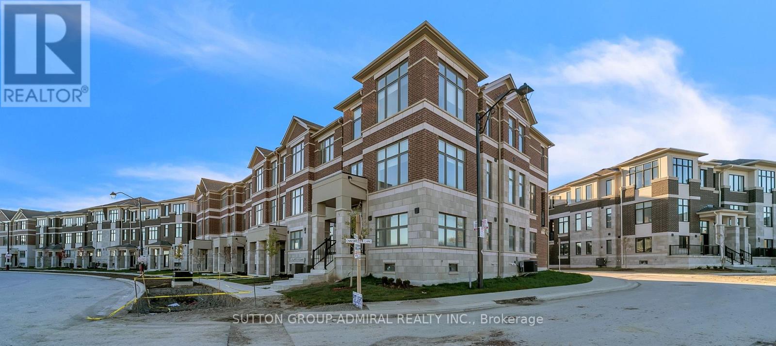 60 LUNAY DRIVE, Richmond Hill, Ontario