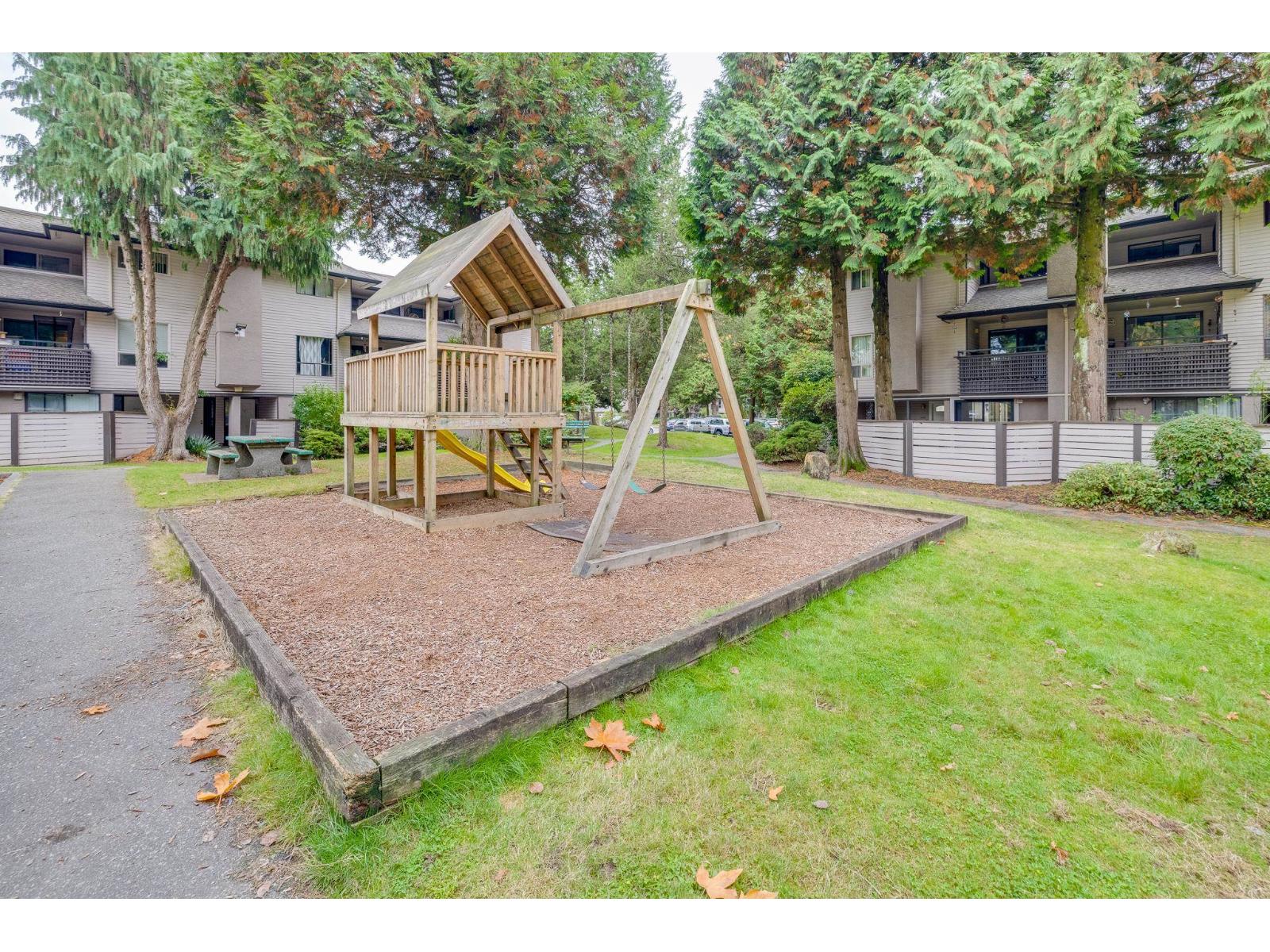 14810 Holly Park Lane, Surrey, British Columbia  V3R 6Y2 - Photo 23 - R3061382