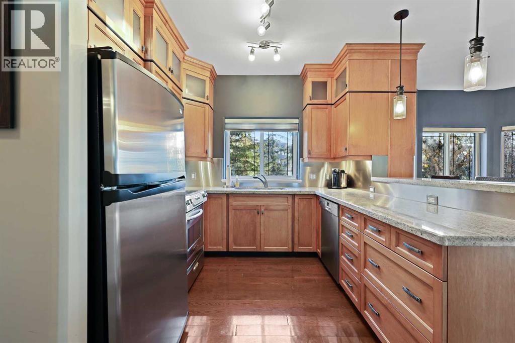 332, 10 Discovery Ridge Close Sw, Calgary, Alberta  T3H 5X3 - Photo 12 - A2262293