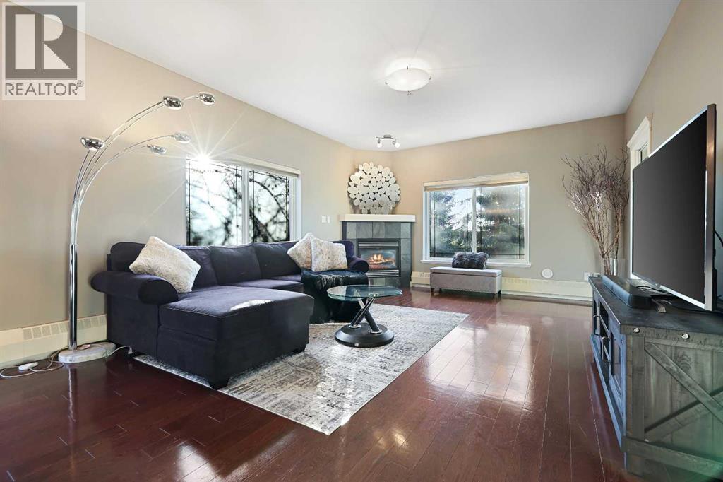 332, 10 Discovery Ridge Close Sw, Calgary, Alberta  T3H 5X3 - Photo 5 - A2262293