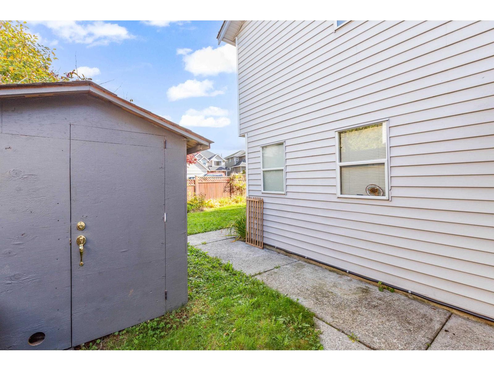 8442 Harms Street, Mission, British Columbia  V2V 6G2 - Photo 36 - R3061396