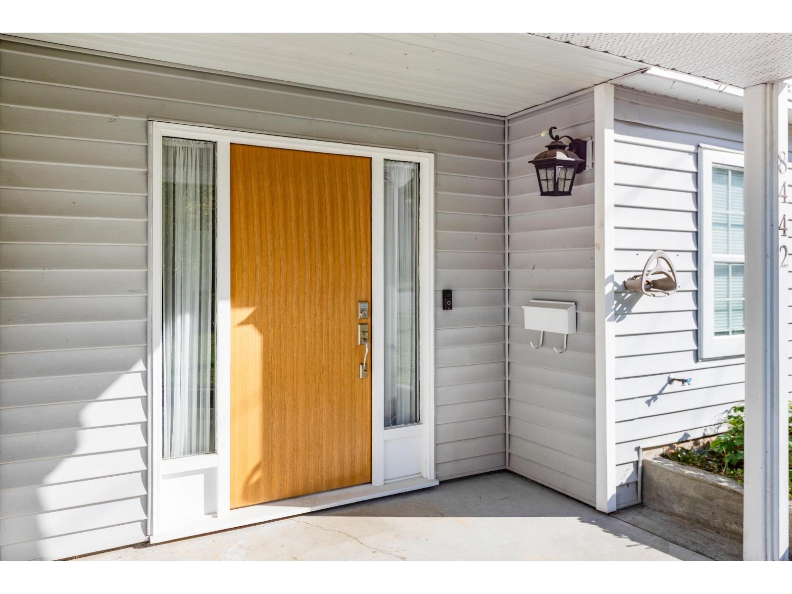 8442 Harms Street, Mission, British Columbia  V2V 6G2 - Photo 6 - R3061396