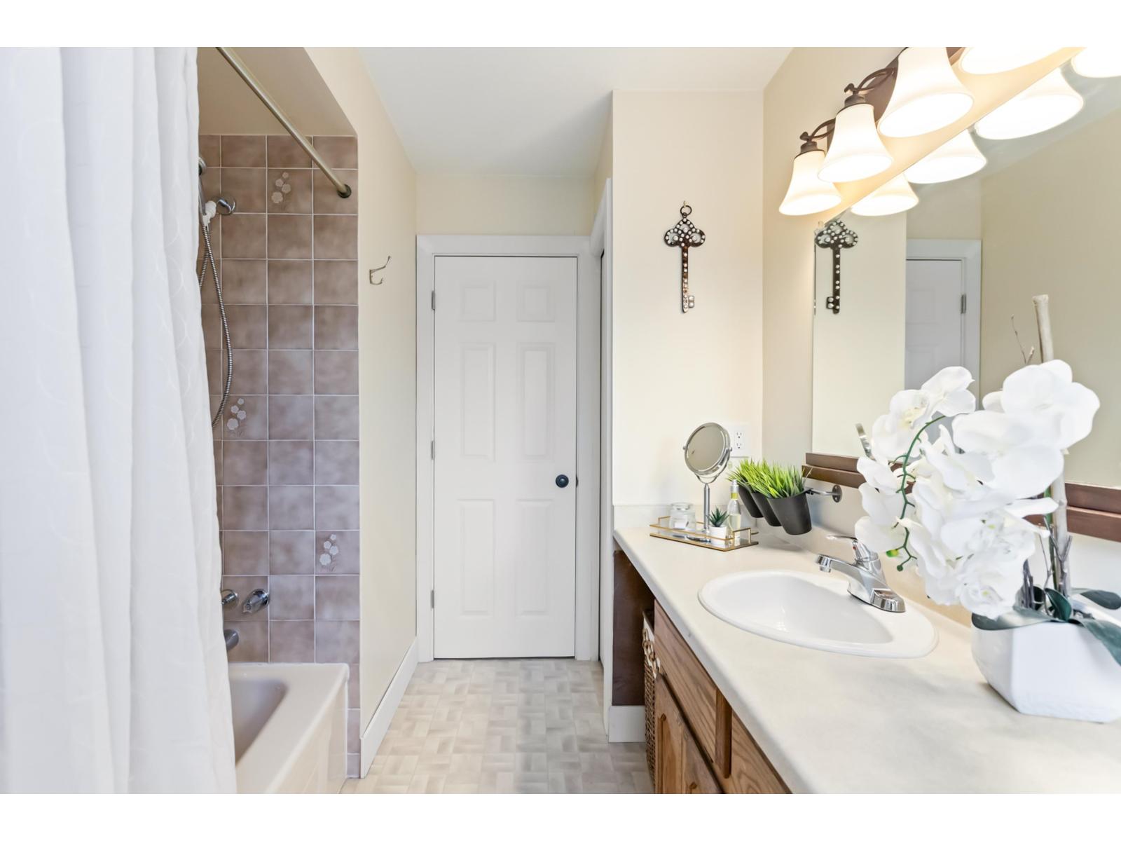 8442 Harms Street, Mission, British Columbia  V2V 6G2 - Photo 26 - R3061396