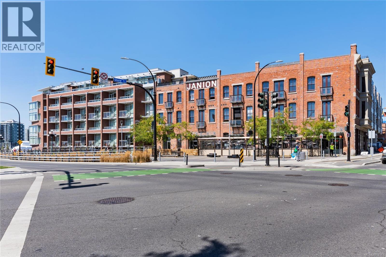 211 456 Pandora Ave, Victoria, British Columbia  V8W 0E3 - Photo 1 - 1018161