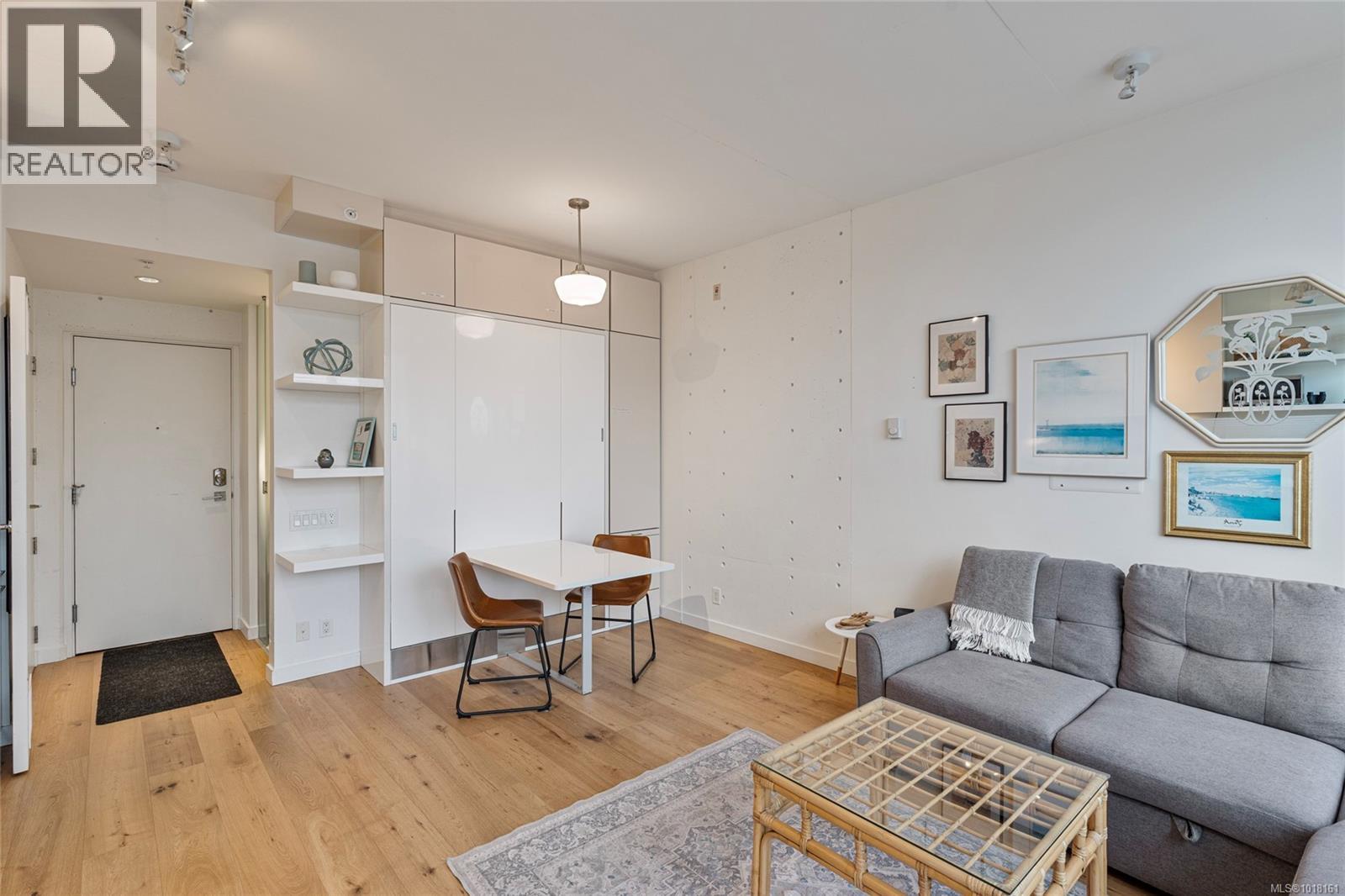 211 456 Pandora Ave, Victoria, British Columbia  V8W 0E3 - Photo 3 - 1018161