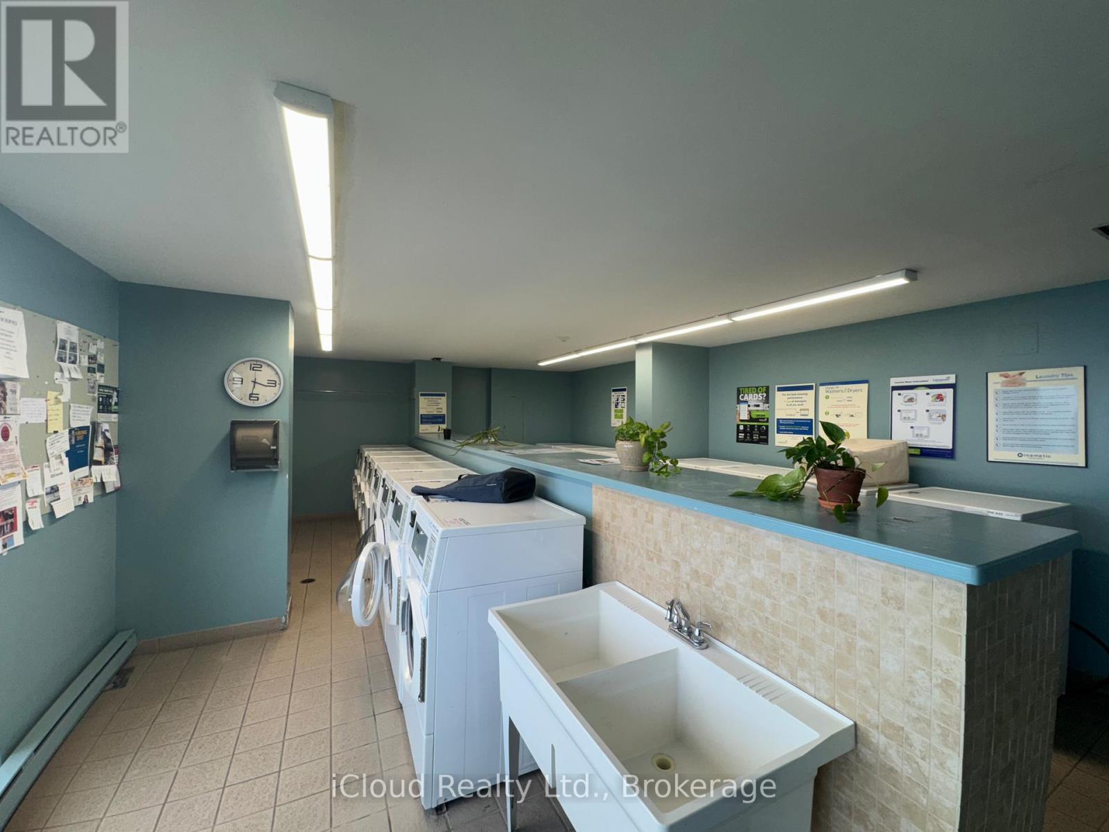 2423 - 33 Harbour Square, Toronto, Ontario  M5J 2G2 - Photo 31 - C12479352